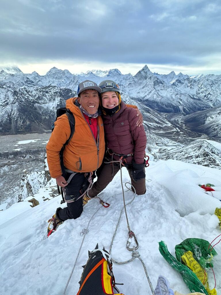 manaslu expedition summit